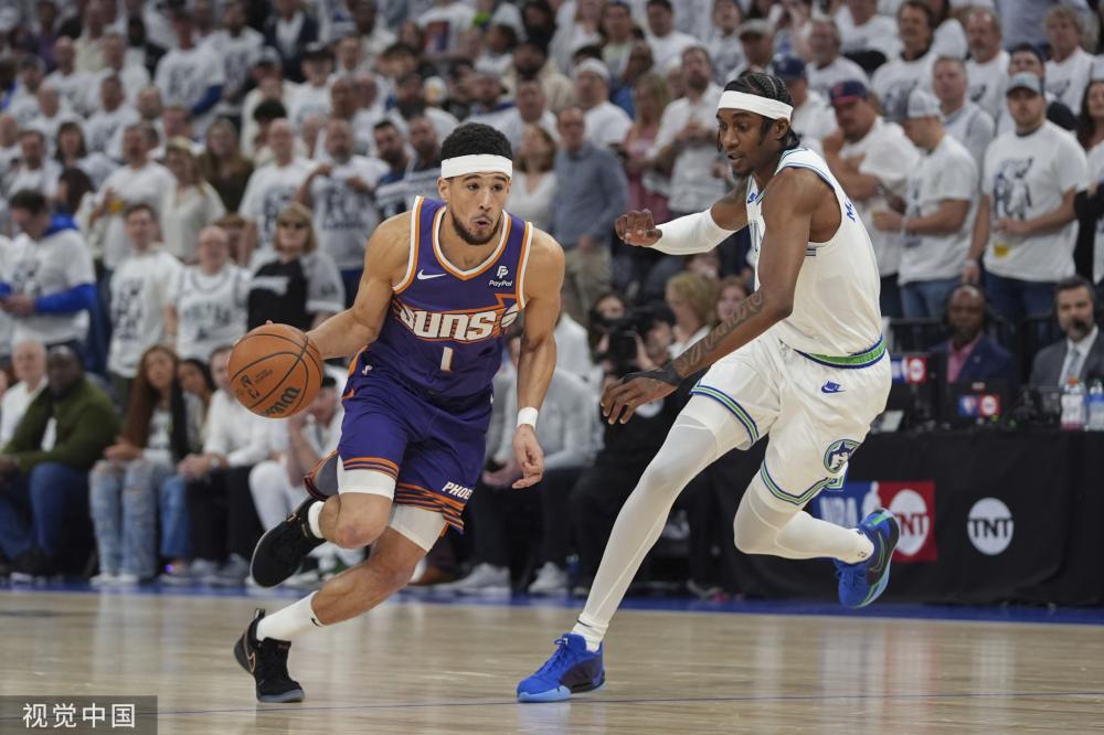 操场上的篮 操场上的篮